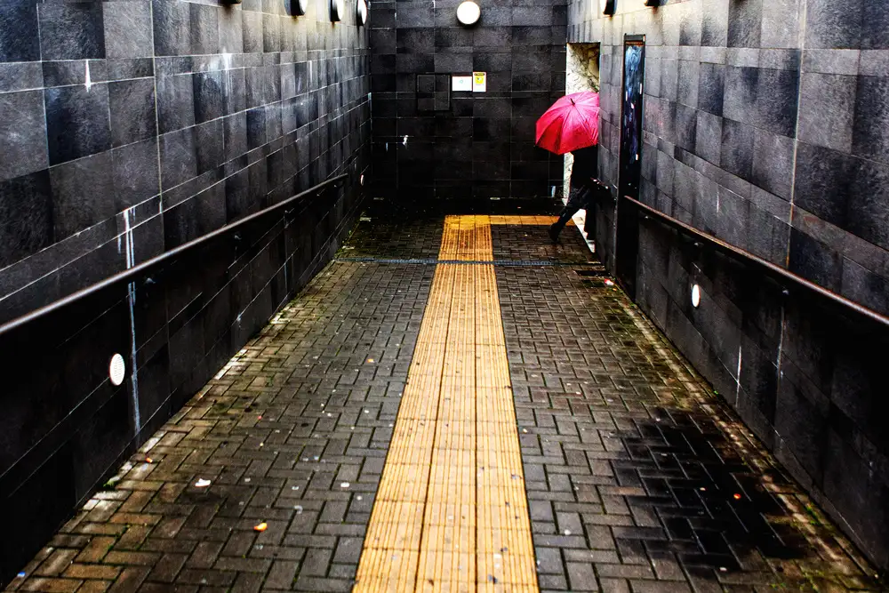 Latta, Della Massimo: Il tunnel