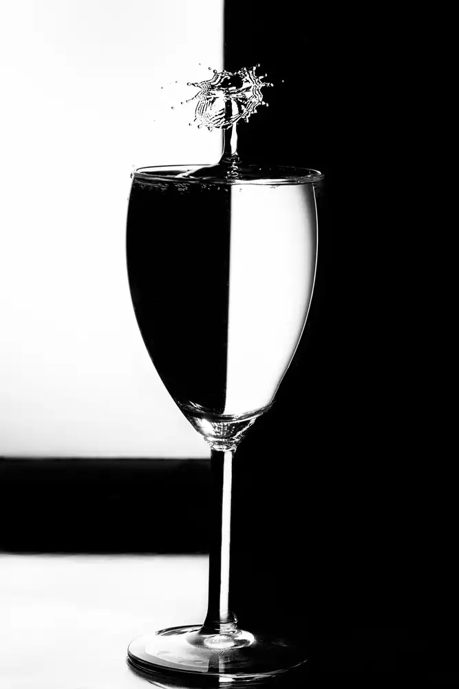 Ashton-Jones, Howard: Splash Art - Refraction Mono