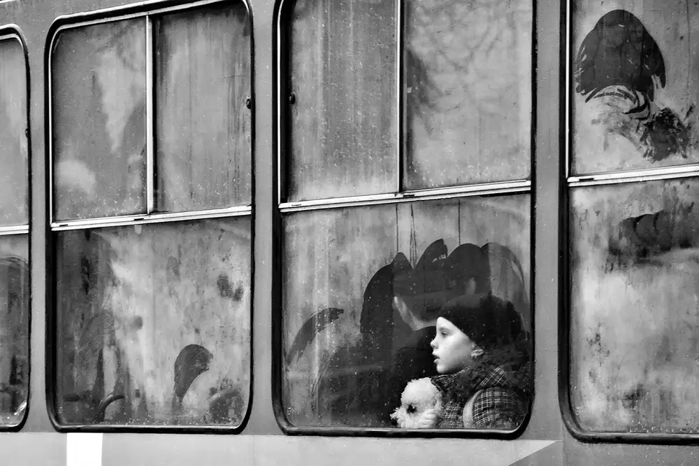 Gabor, Nicoleta: winter passengers.the two of us