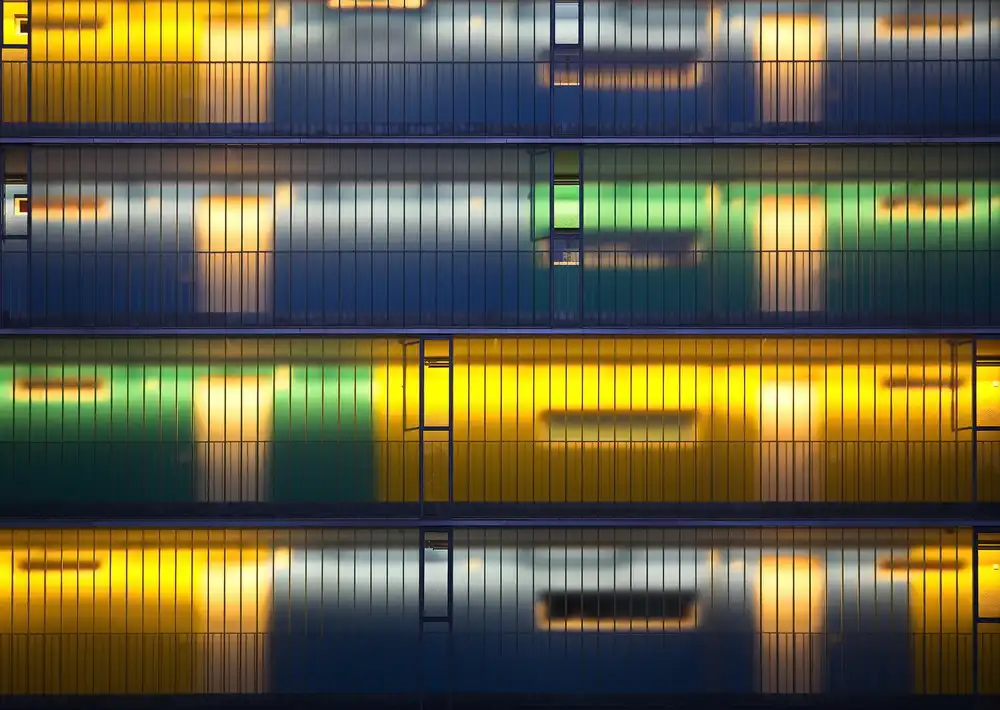 Rank, Peter Hans: night-facade