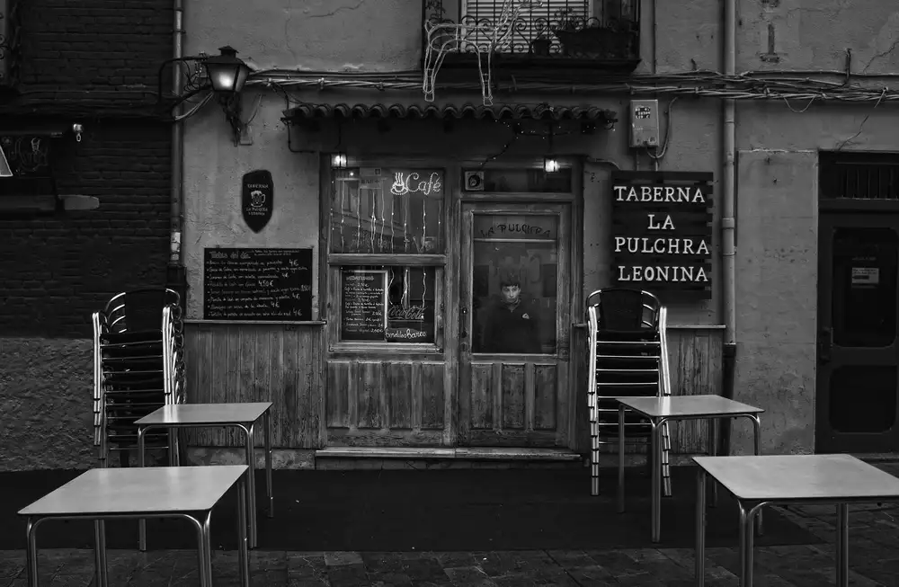 Lobato, C. Jose: Die Taverne