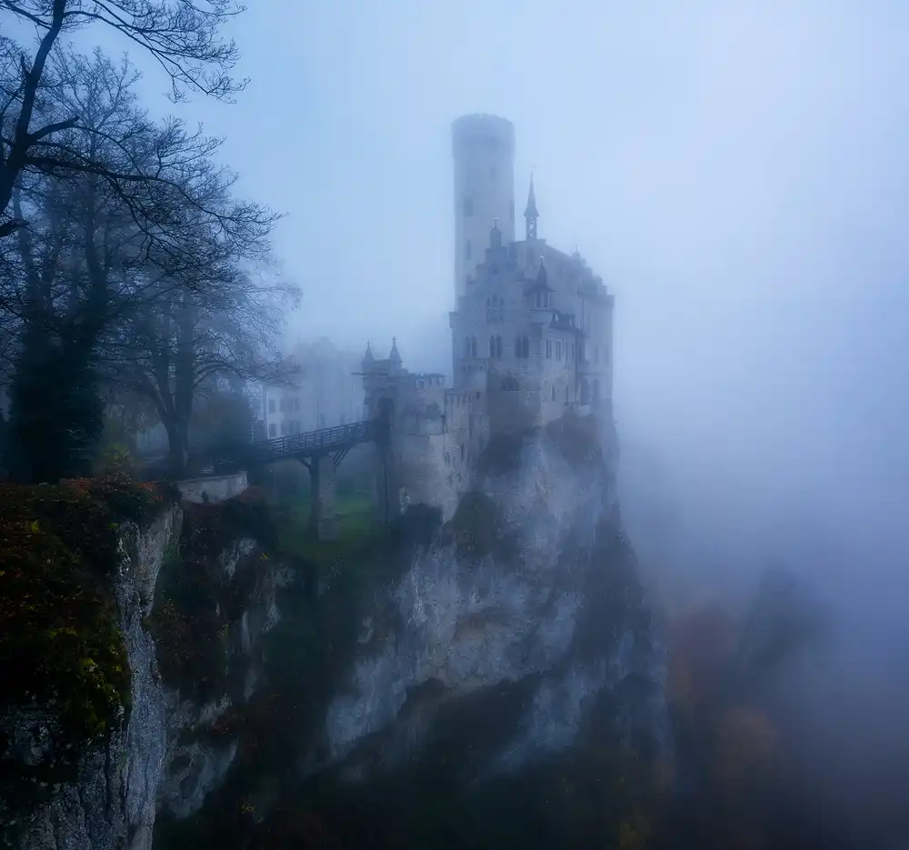Gastager, Daniel: Castle in the Mist