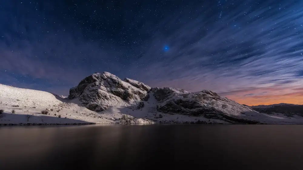 Osorio, Alvarez Cesar: The illuminated mountain