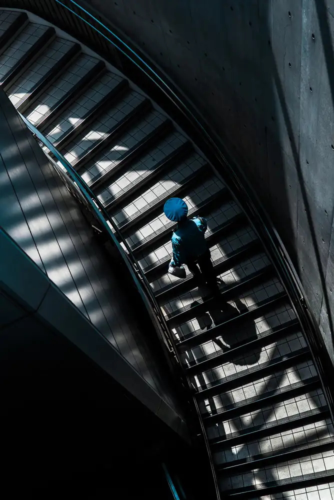 Hashimoto, Tetsuya: Un uomo dal cappello blu