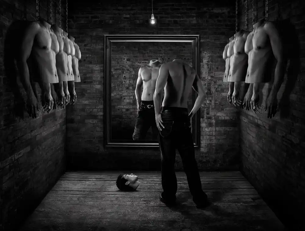 Murphy, Daniel: Headless mirror man