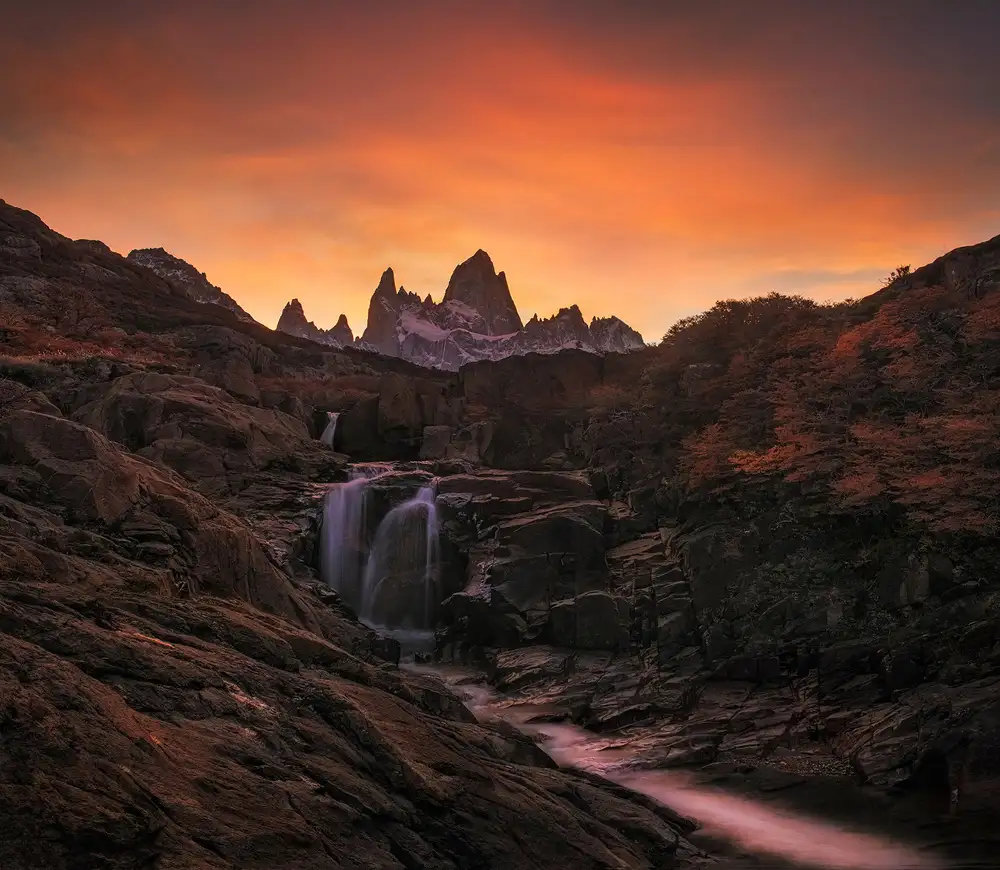 Zhang, Yan: Waterfall Sunset