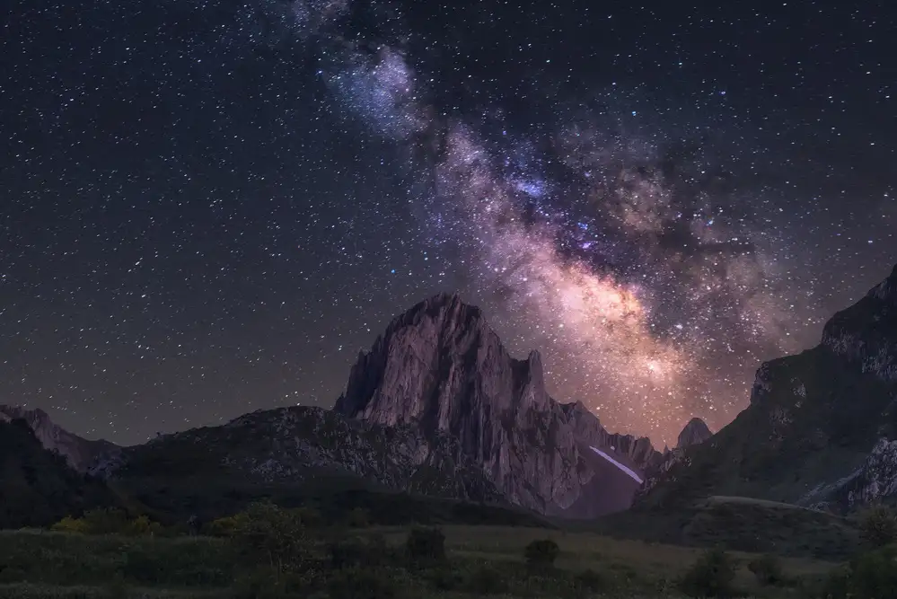 Turienzo, F. Carlos: Mountain and Milky Way