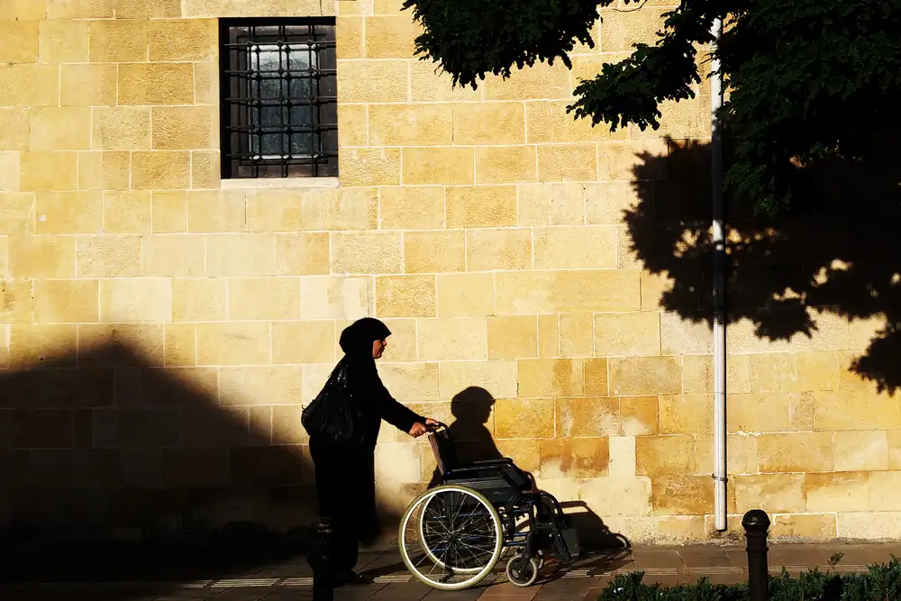 Yilmaz, Murat: empty wheelchair