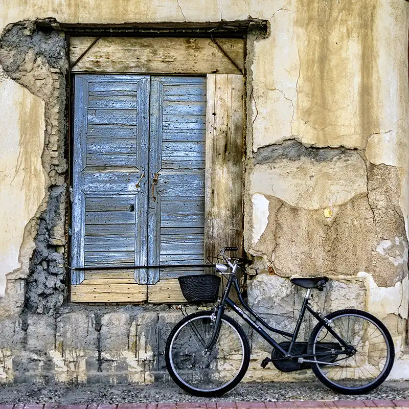 Digalakis, George: Old Window and Bicycle