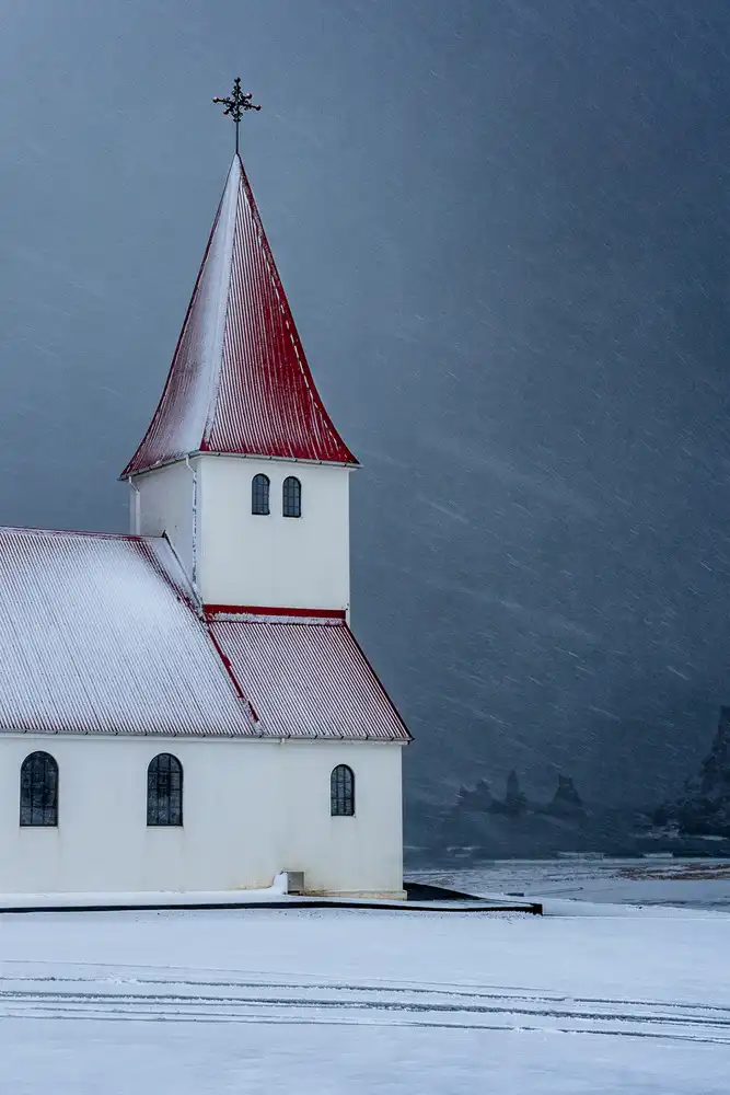 Pelissier, Marc: Snow storm in Vik