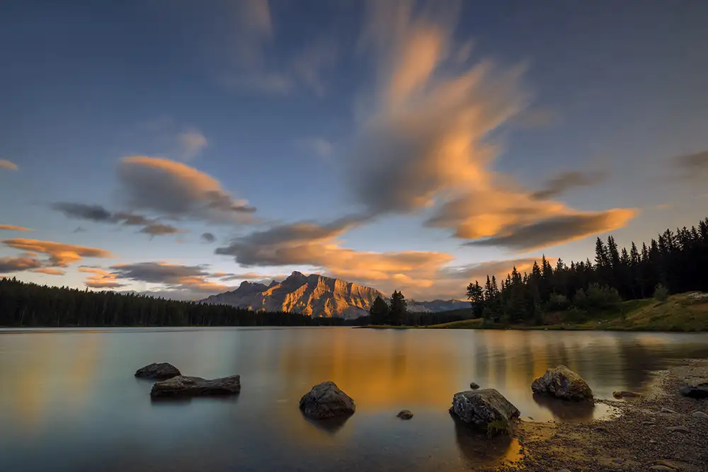 Zhu, Hua: Two Jack Lake Sunset