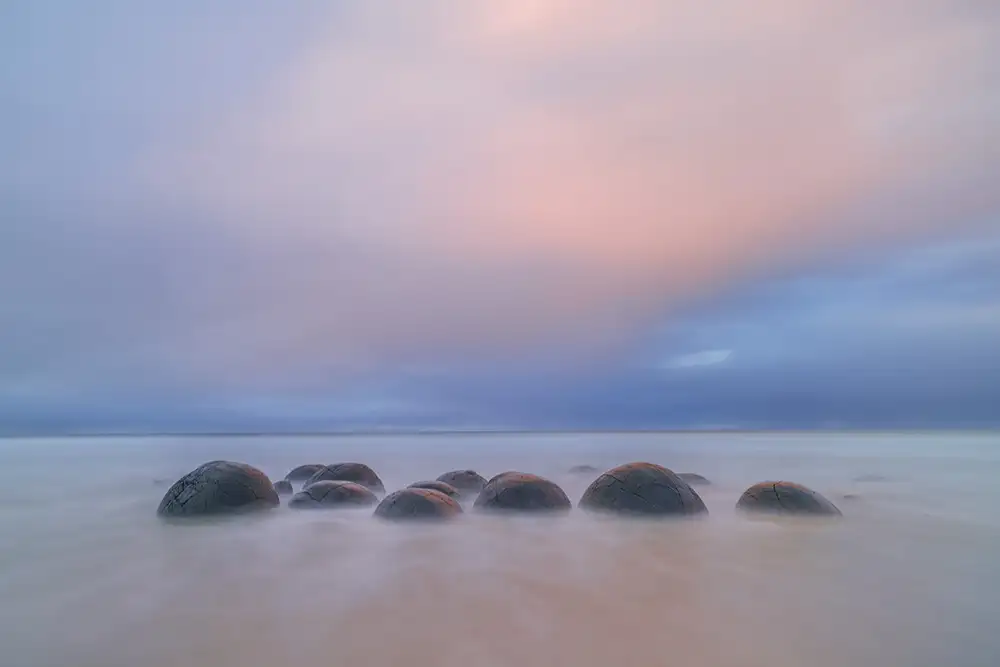 Zhu, Hua: Moeraki Boulders