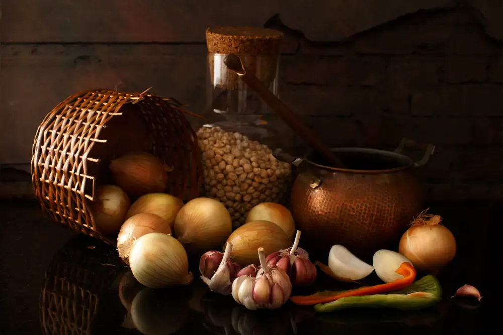 Laercio, Luiz: Garlics and onions