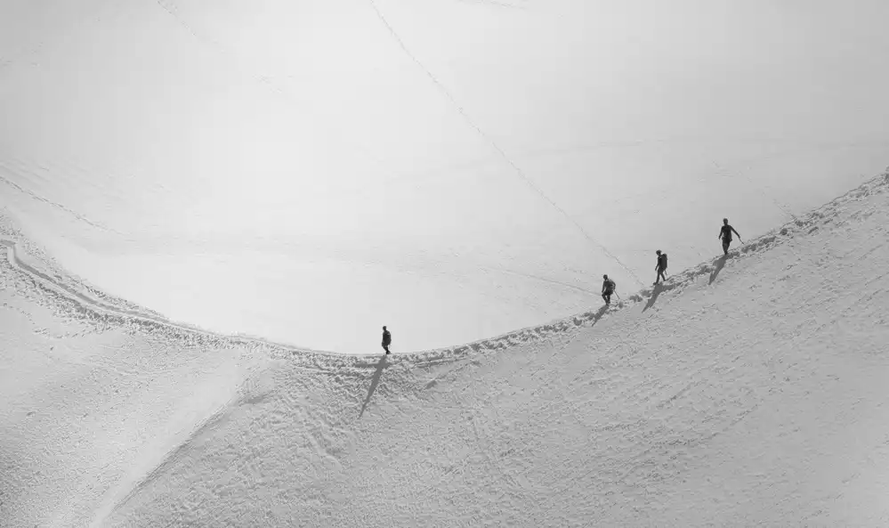 Elena, Raceala: White Valley