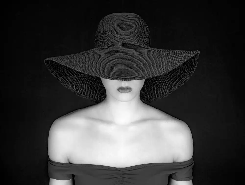 Pentony, Pauline: Chic