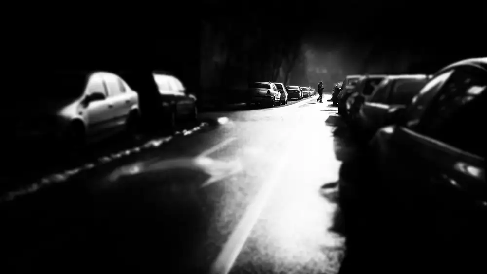 Cinteza, Marius: Sun on streets