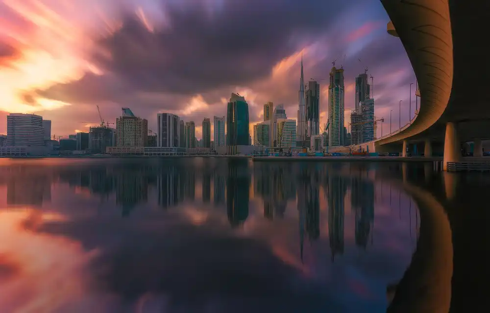 la, De Javier: Wolken über Dubai