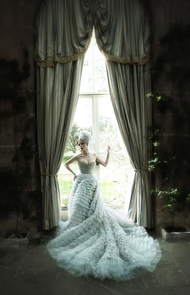 kenp: vestido gris