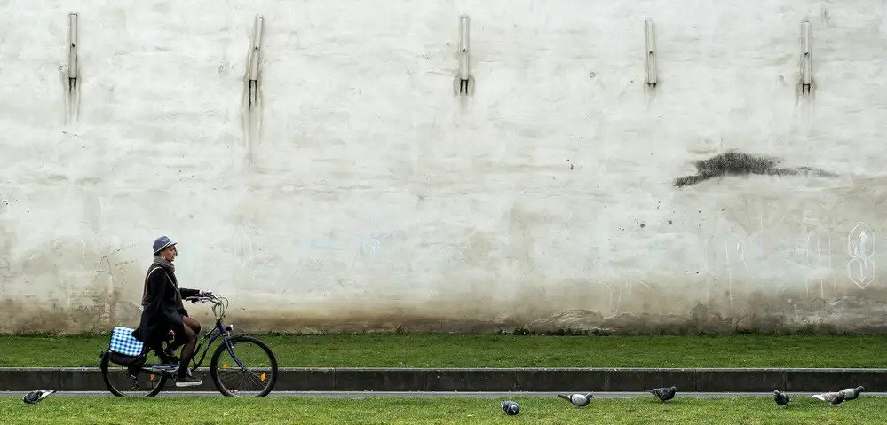 Joosten, Lus: slow riding in Antwerp