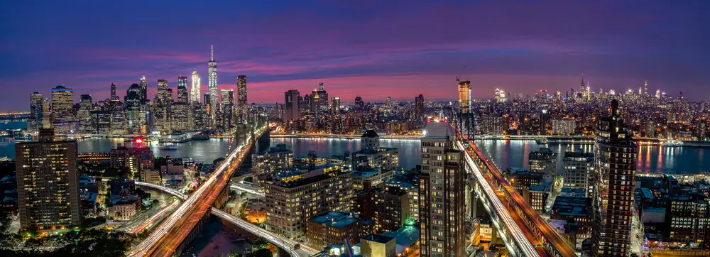 Mørkeberg, D Thomas: Skyline di Manhattan durante il bellissimo tramonto
