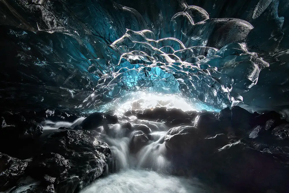 Zhu, Hua: Blaue Gletscherhöhle
