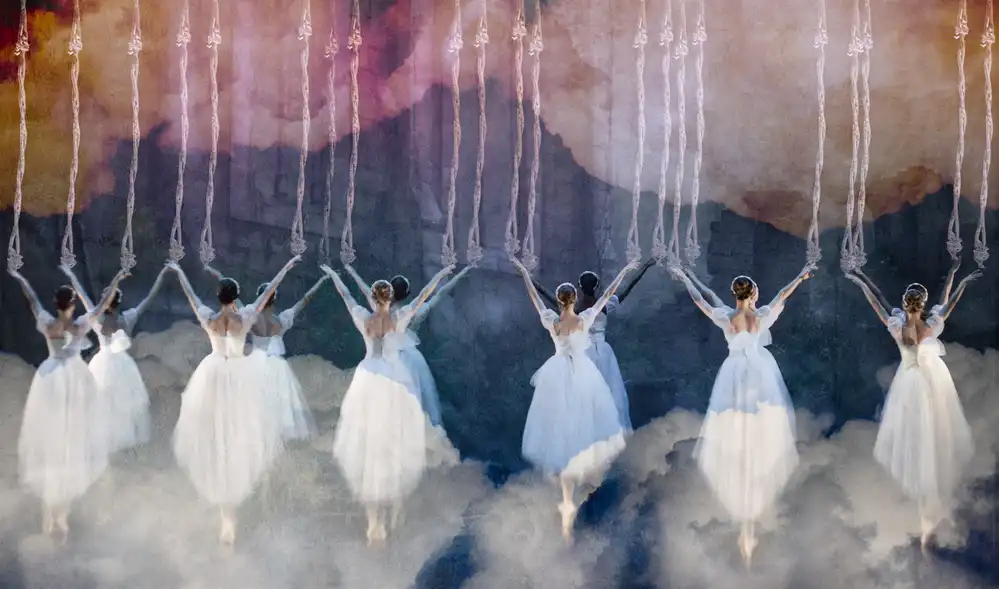 Berg, van Peet: Are we Human or are we Dancer