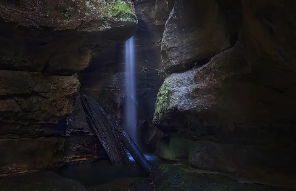 Zhang, Yan: Blue Mountains Waterfall