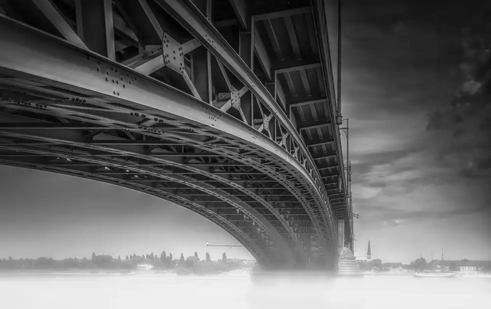 Steffensen, Moberg Ole: Theodor Heuss Brücke