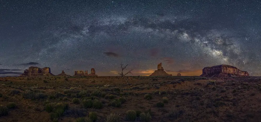 Zhu, Hua: Milchstraße über dem Monument Valley