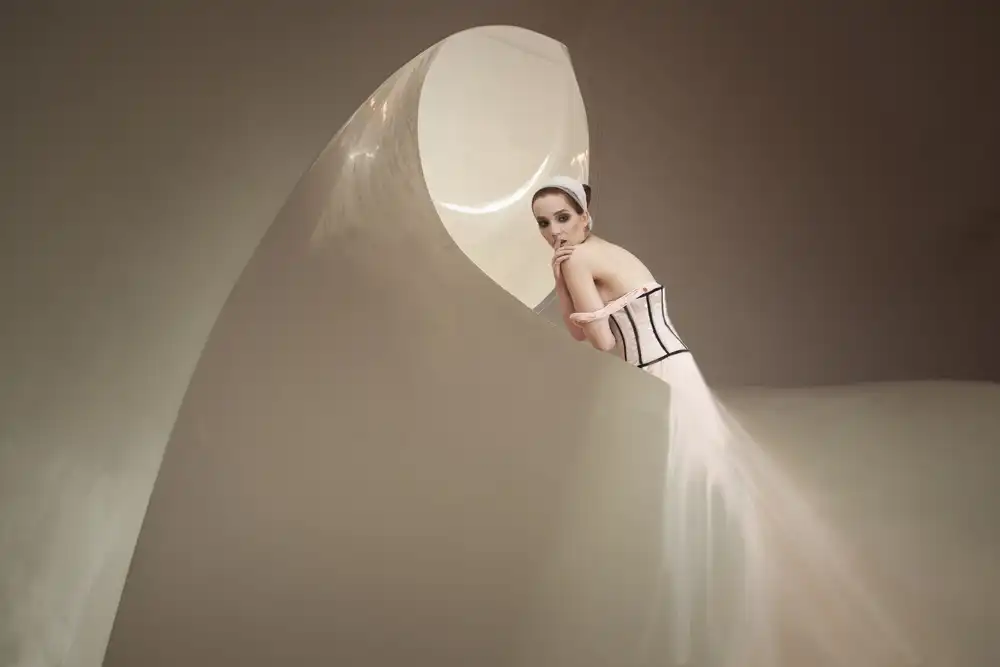 Diepenbroek, von Christine: El vestido liquido