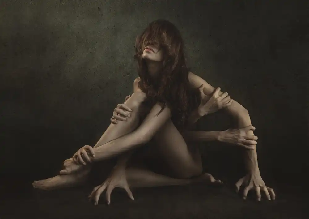 Kisworo, Sebastian: The Hands