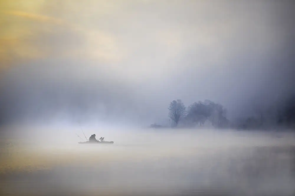 Cloud, Mountain: Foggy lake