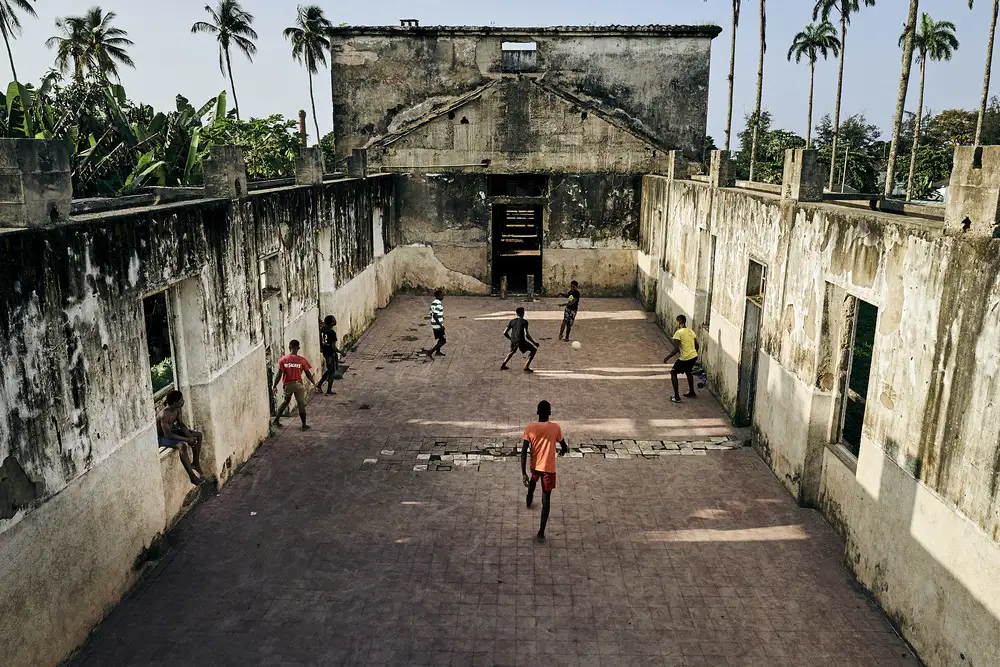 Godinho, Luís: Football