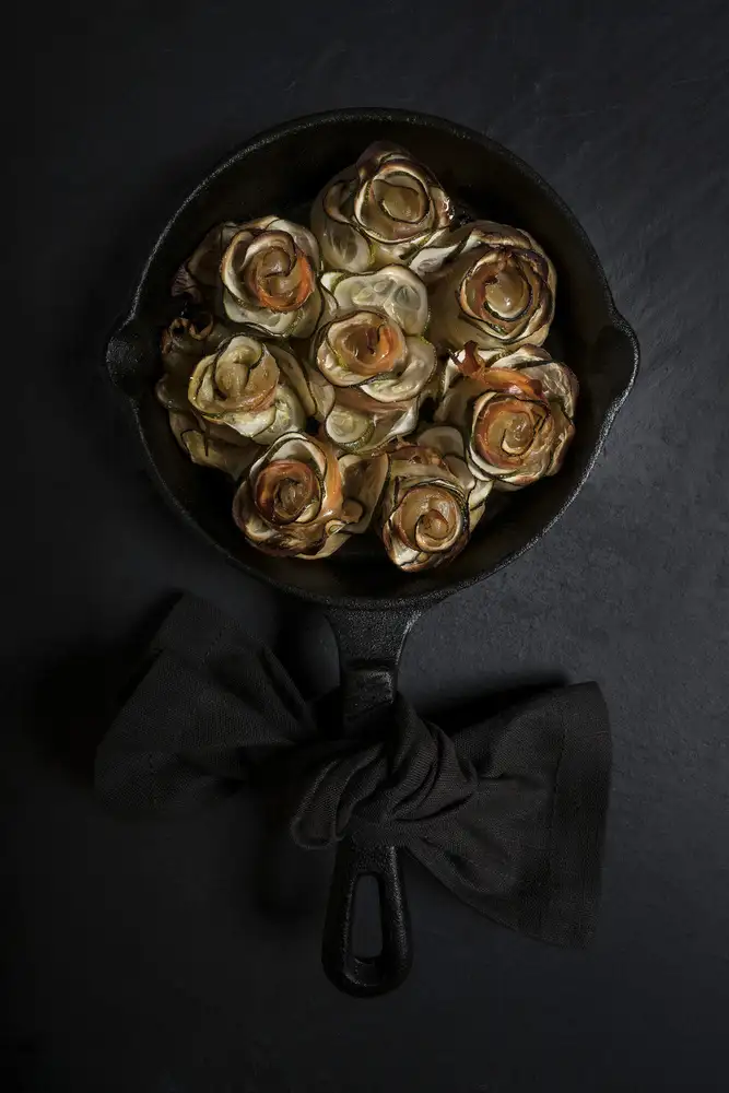 Popescu, Diana: Zucchini and prosciutto roses