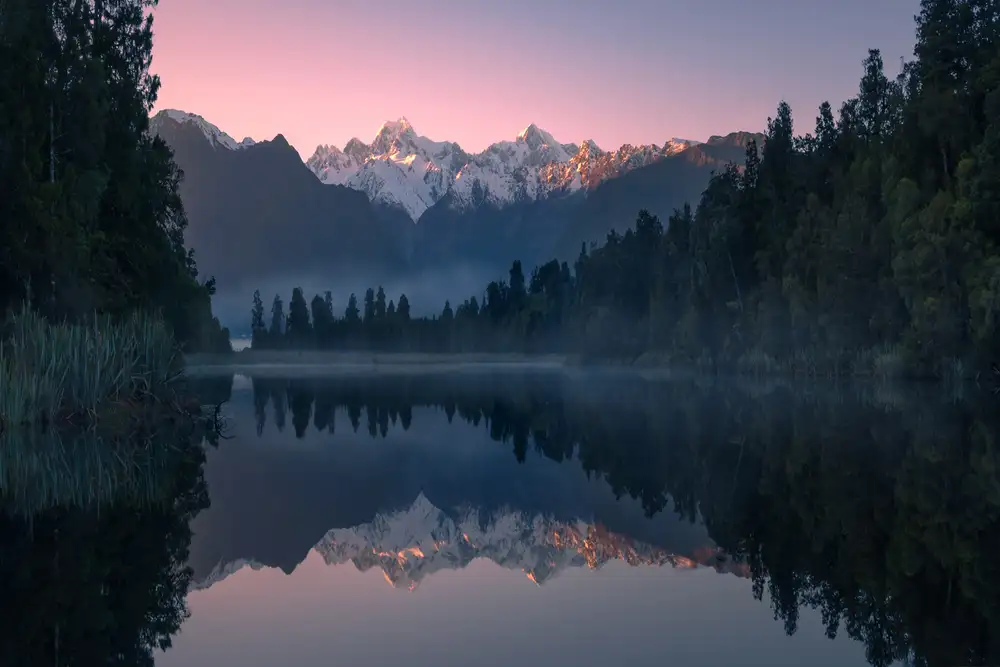 Zhu, Jingshu: Lake Matheson