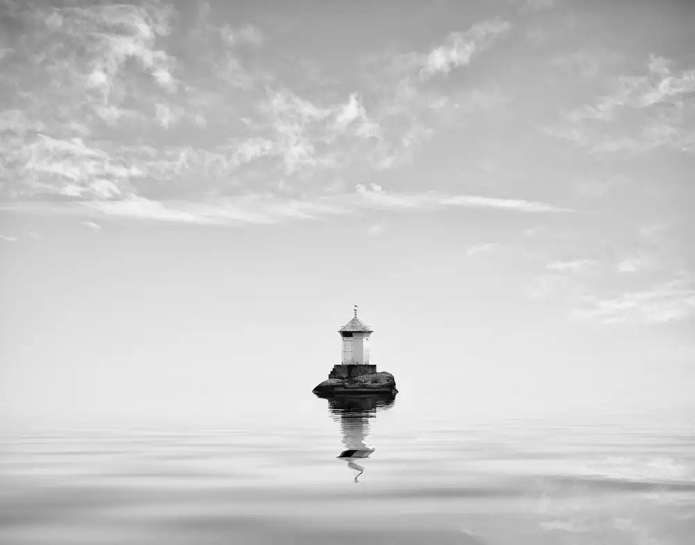 Lindsten, Christian: Lighthouse in mist