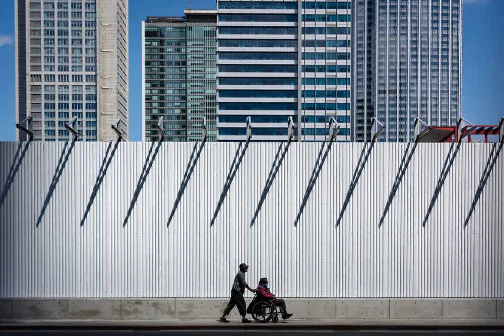 Lin, Fengshou: Take a walk