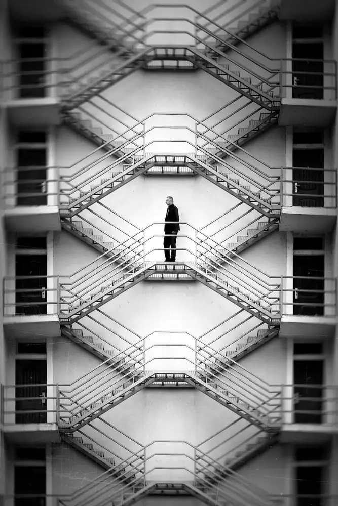 Smajić, Nermin: Symmetry
