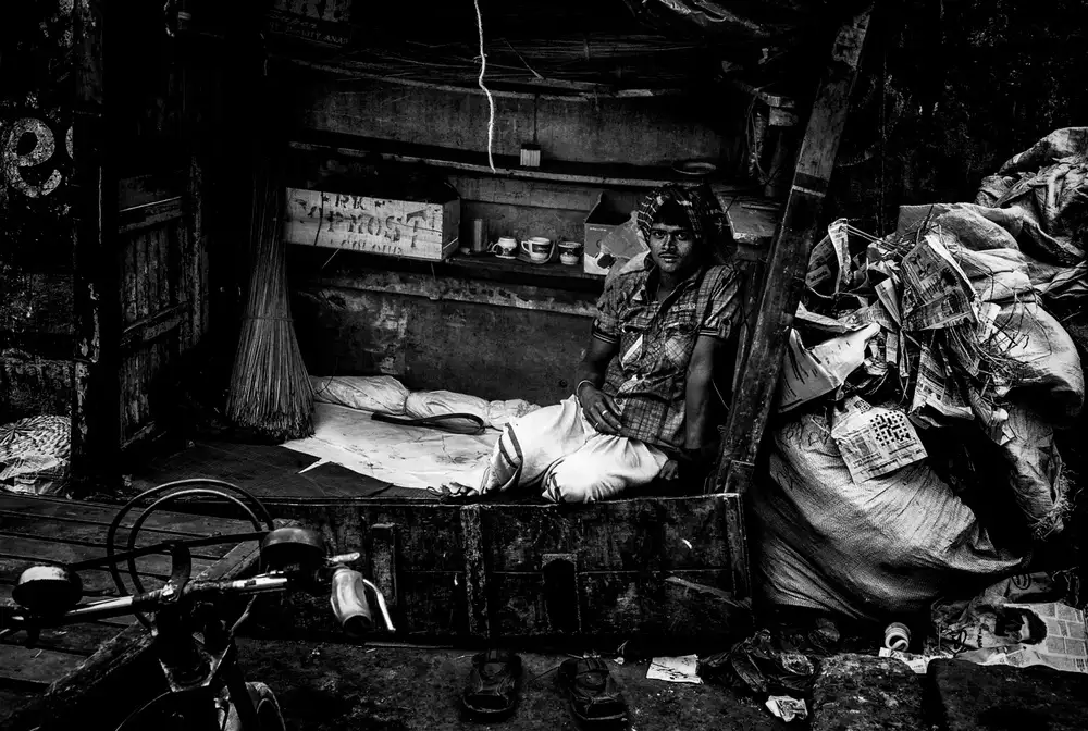 Garmendia, Inazio Joxe: At home - Bangladesh