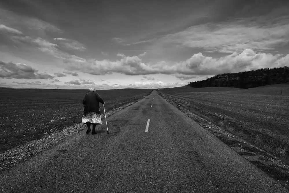 Lobato, C. Jose: A walk alone