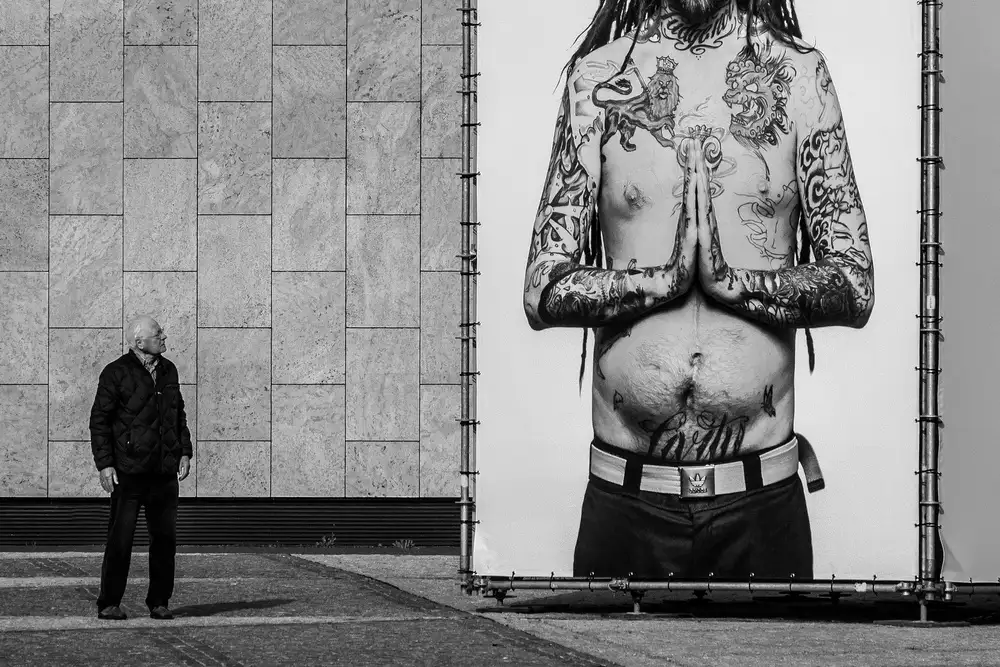Joosten, Lus: very different men