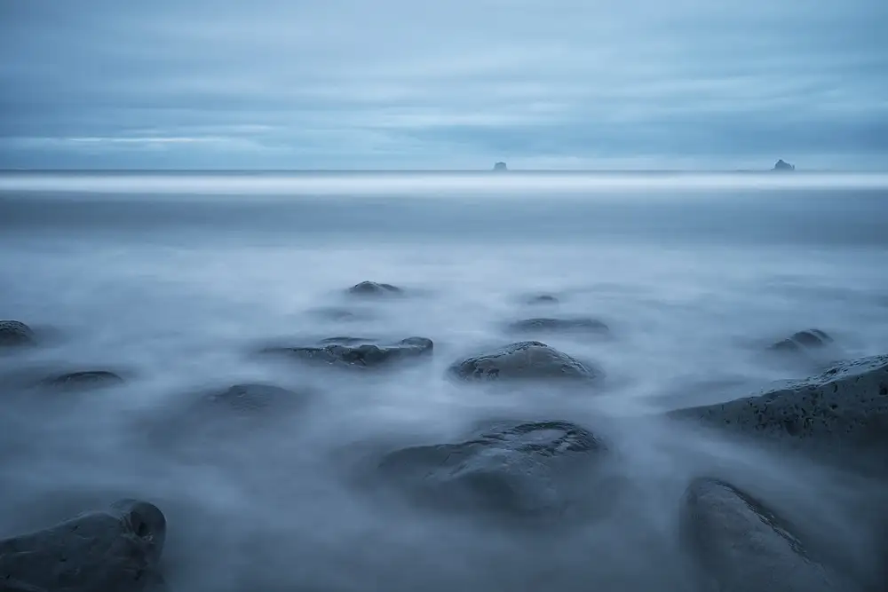 Jacobs, Lydia: The blue hour at Rialto Beach