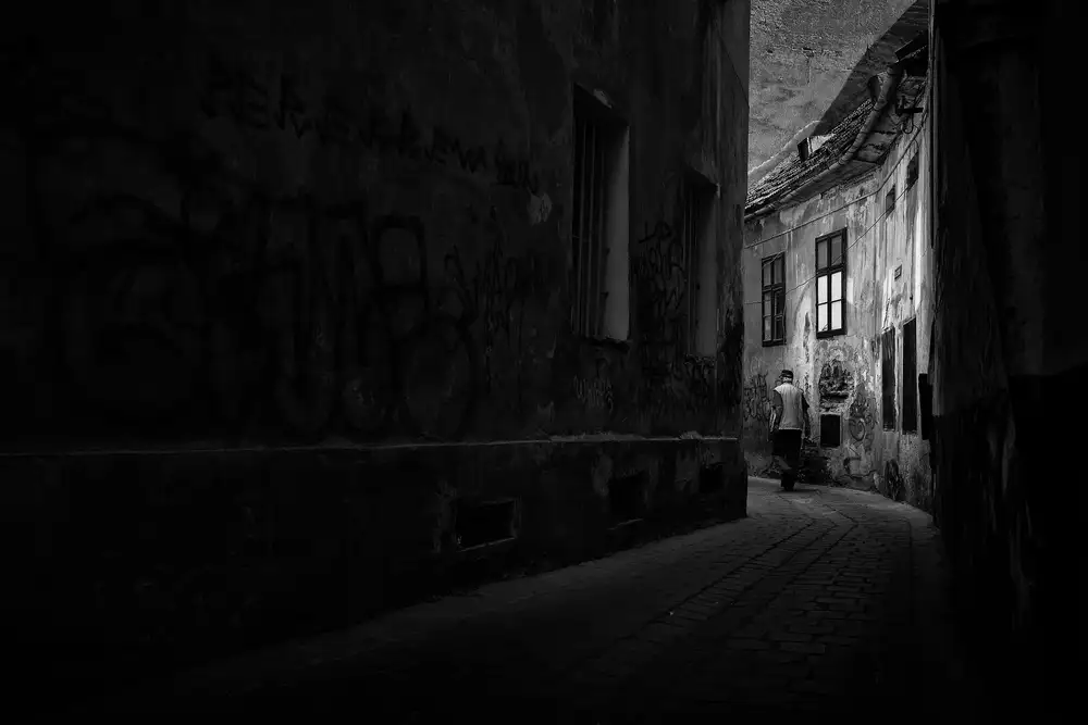 Elena, Raceala: No name