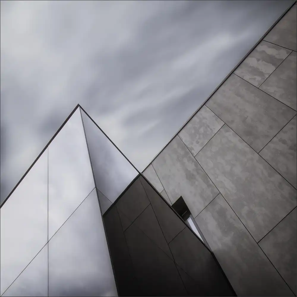 Claes, Gilbert: parete riflessa