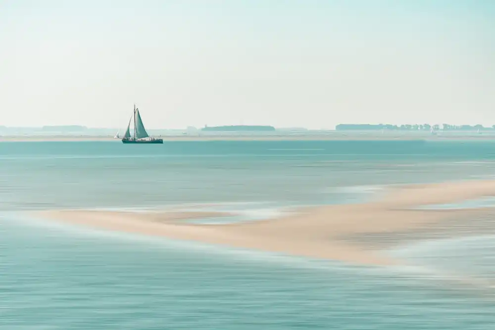 Laat, de Bernardine: Passing a sandbank