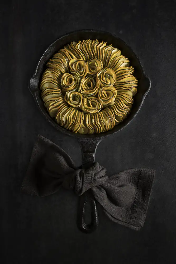 Popescu, Diana: Yellow and green zucchini ratatouille flower