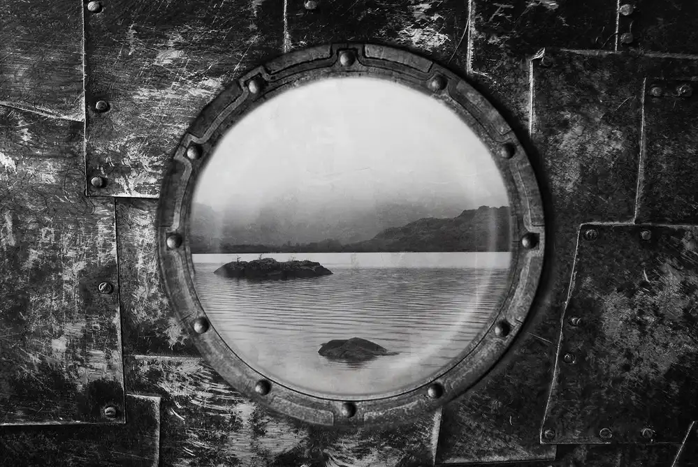 Lobato, C. Jose: The old porthole
