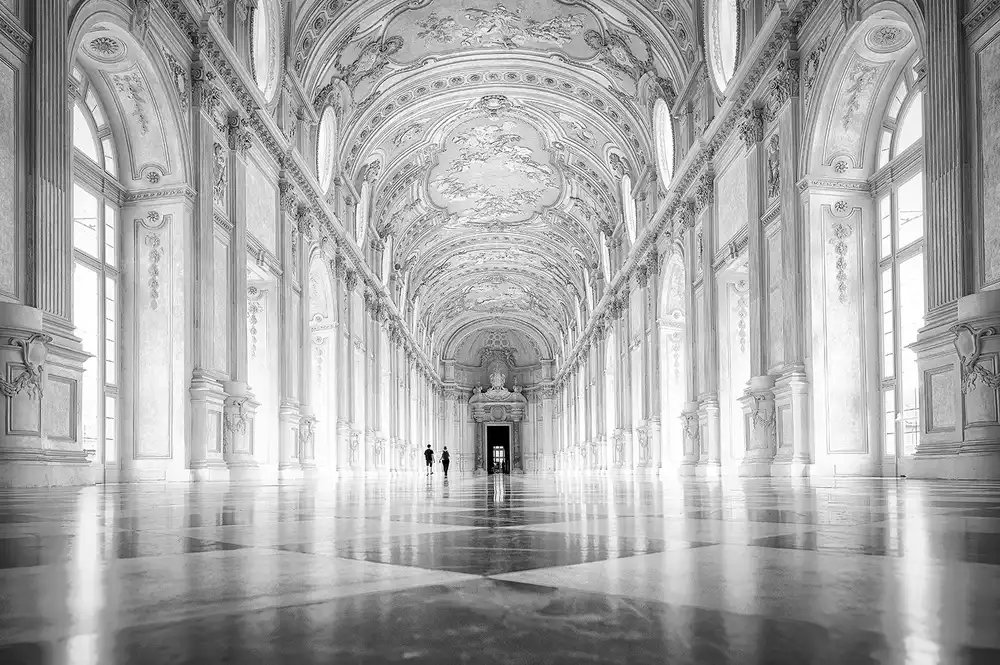 Ianeva, Aida: Lost in the light