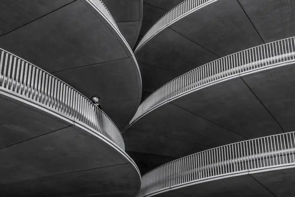Hoog, de Roelof: Thinking in circles