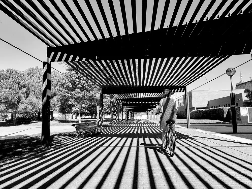 Urrutia, Adolfo: Between lines II